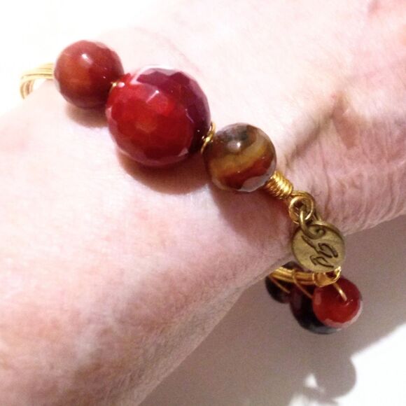 Signed GS Faceted Agate Beaded Gold Tone Wire Work Bangle Bracelet - Picture 4 of 4